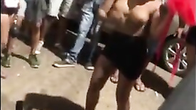 Mulher mostrando os peitos no carnaval, vazou vídeo da mulher bêbada mostrando os peitos no carnaval 2023