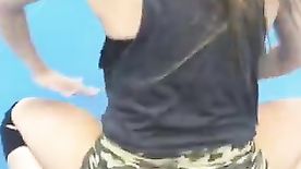 Dançarina Gostosinha Mostrando Que é Deliciosa Rebolando a Bunda Gostosa