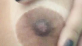 Anny Lee Peladinha No Banho Tirando Piercing Das Tetas Siliconadas