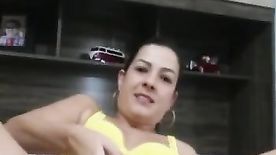 Coroa Deliciosa Mostrando Cu E Tocando Siririca