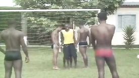 Jogadores Gays Negros Transando Depois Da Partida De Futebol