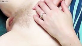 Sarrando Bucetinha Peluda Da Namorada Branquinha No Primeiro Porno Amador Do Casal