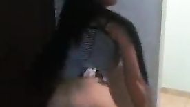 Novinha pelada dançando funk toda excitadinha