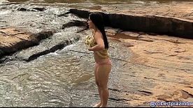 Cleo Pires pelada em As Brasileiras mostrando peitos
