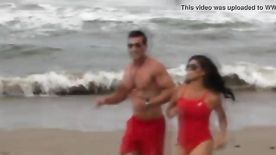 Los Vigilantes de la Playa Parodia - BayWatch Parody Cumlouder