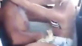 Videos porno amador gratis  Novinha safada morrendo de tesão sentando na piroca do coleguinha dentro do ônibus