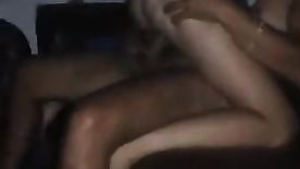 Xvideos fudendo a novinha safada transando com namoradinho perto da irma