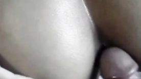 Videos amadores porno brasileiro  Comendo o rabinho da minha esposa e gozando nela todinha