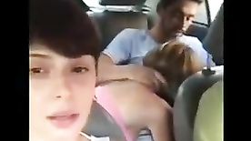 Xvideos boquete  Putinha pagando boquete dentro do carro deixando parceiro todo excitadinho