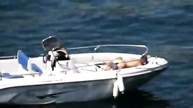 Turista flagra casal dando uma trepada dentro do barco video xxx
