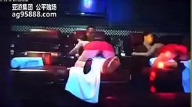 Boate chinesa exibe mulher gostosa