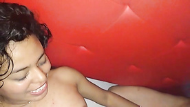 Surubenta latina se divertindo com varios machos no motel