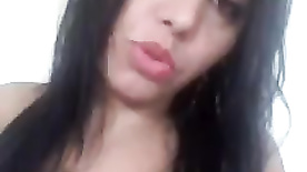 Tenho bucetinha limpinha cheirosa me cuido adoro sexo oral