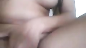 Tenho bucetinha limpinha cheirosa me cuido adoro sexo oral