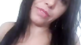 Tenho bucetinha limpinha cheirosa me cuido adoro sexo oral