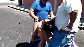 Sexo na obra rapaziada comendo puta vagabunda