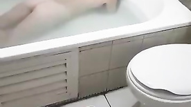 xvideos 	novinha gostosa tomando banho na banheira