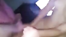 Novinhas nudes chupando namorado enquanto passa porno na tv