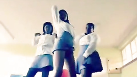 school girls dancing nude