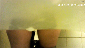 Spycam aux toilettes 31