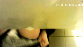 Spycam aux toilettes 30