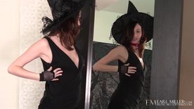 Hot Witch Victoria Voss Casts A Sex Spell On You