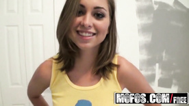 Riley Reid - Fresh Paint Fuck - MOFOS