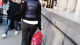 London banker big ass VPL (Candid shooter)