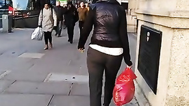 London banker big ass VPL (Candid shooter)