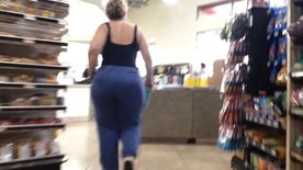 PAWG GILF With a booty like a ghetto chick