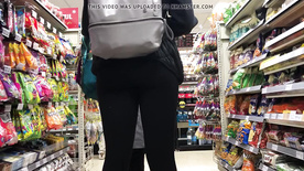 Candid ass leggings