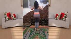 Arabian cusinckold wife dance for his friends