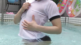 DIRTY JAPANESE TEEN UNDERWATER