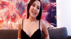 Brunette Temptress Making Come Back Webcam Show