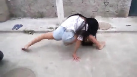 Novinha dancando funk #2