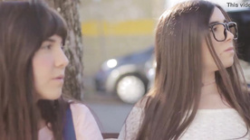 As Irmãs Ninfetas Mais Exibidas da Internet, Little Girl e Crystal Fairy Grapirocam um Vídeo Ansoltando de Carro Pedindo Informações Pros Pedestres Com os Peitos de Fora Nas Ruas de Curitiba – PR