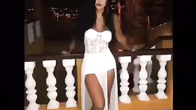 Colombiana safada sensualizando em videos amadores