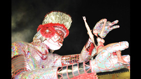 India safada no carnaval do rio mostrando os peitos lindos