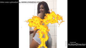 Novinha linda de shortinho deixando o macho bem gostosa para ir metendo