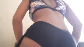 Videos mais sensual dessa linda mulher rebolando a bunda bem safada