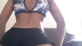 Videos mais sensual dessa linda mulher rebolando a bunda bem safada