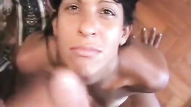 Novinha linda levando gozada do macho bem quente