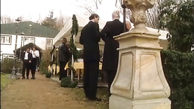 buceta da novinha dando dentro do cemiterio
