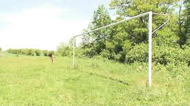 shortinho socado Homem sortudo fodendo com gostosa na fazenda