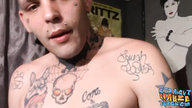 porno vip Gay tatuado safado se masturbando com vontade