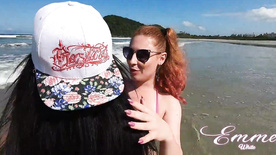 porno doidao amiga safada chupando buceta da amiga na beira da praia