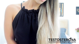 xvideos sexo masturbação loira gostosa se masturbando gostoso com os dedos