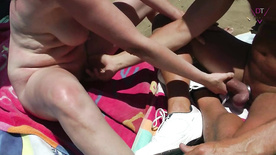 X videos mulheres comendo esposa na praia de nudismo