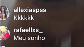 Mc Mirella filma a xoxota durante live do instagram