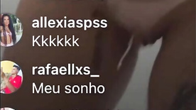 Mc Mirella filma a xoxota durante live do instagram